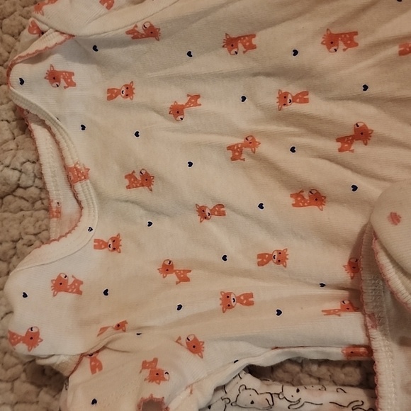 Baby onsies - Picture 3 of 4